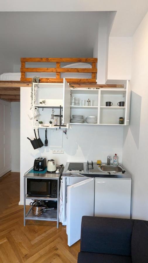 Apartment Central, Cozy, Designed 1-br At Akazienkiez