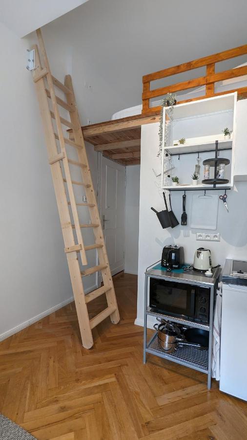 Central, Cozy, Designed 1-br At Akazienkiez Apartment