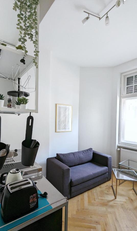 Central, Cozy, Designed 1-br At Akazienkiez Apartment Berlin